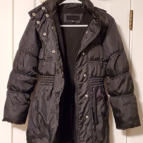 Steve Madden "Madden Girls" MEDIUM black puff coat with cinch waist, fur hood - Picture 2 of 6